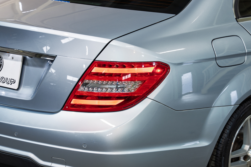 メルセデスベンツ Cクラス C200 BE-EF AVG ﾕｰﾃｨﾘﾃｨ&ﾚｰﾀﾞｰｾｰﾌﾃｨｰPKG　黒革 純正ﾅﾋﾞTV Bｶﾒﾗ ﾊﾟｰｸﾄﾛﾆｯｸ ｷｾﾉﾝ LEDﾄﾞﾗｲﾋﾞﾝｸﾞﾗｲﾄ Pｽﾀ AMGｴｱﾛ＆17AW ﾄﾞﾘﾙﾄﾞﾛｰﾀｰ ﾛｺﾞ入ｷｬﾘﾊﾟｰ　2年保証