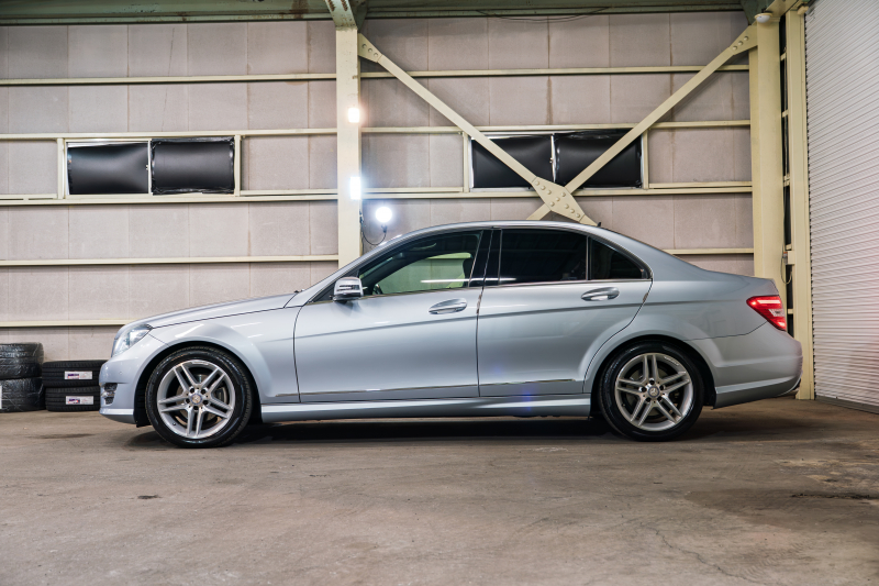 メルセデスベンツ Cクラス C200 BE-EF AVG ﾕｰﾃｨﾘﾃｨ&ﾚｰﾀﾞｰｾｰﾌﾃｨｰPKG　黒革 純正ﾅﾋﾞTV Bｶﾒﾗ ﾊﾟｰｸﾄﾛﾆｯｸ ｷｾﾉﾝ LEDﾄﾞﾗｲﾋﾞﾝｸﾞﾗｲﾄ Pｽﾀ AMGｴｱﾛ＆17AW ﾄﾞﾘﾙﾄﾞﾛｰﾀｰ ﾛｺﾞ入ｷｬﾘﾊﾟｰ　2年保証