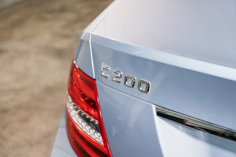 メルセデスベンツ Cクラス C200 BE-EF AVG ﾕｰﾃｨﾘﾃｨ&ﾚｰﾀﾞｰｾｰﾌﾃｨｰPKG　黒革 純正ﾅﾋﾞTV Bｶﾒﾗ ﾊﾟｰｸﾄﾛﾆｯｸ ｷｾﾉﾝ LEDﾄﾞﾗｲﾋﾞﾝｸﾞﾗｲﾄ Pｽﾀ AMGｴｱﾛ＆17AW ﾄﾞﾘﾙﾄﾞﾛｰﾀｰ ﾛｺﾞ入ｷｬﾘﾊﾟｰ　2年保証