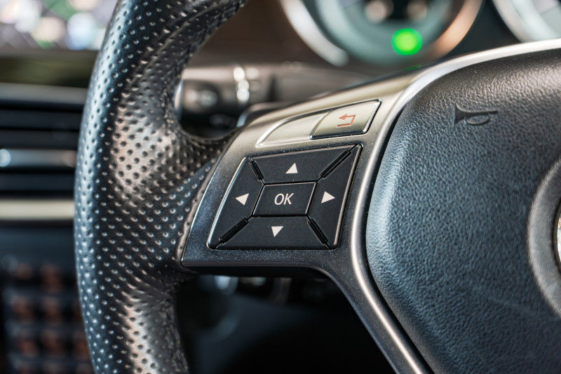 メルセデスベンツ Cクラス C200 BE-EF AVG ﾕｰﾃｨﾘﾃｨ&ﾚｰﾀﾞｰｾｰﾌﾃｨｰPKG　黒革 純正ﾅﾋﾞTV Bｶﾒﾗ ﾊﾟｰｸﾄﾛﾆｯｸ ｷｾﾉﾝ LEDﾄﾞﾗｲﾋﾞﾝｸﾞﾗｲﾄ Pｽﾀ AMGｴｱﾛ＆17AW ﾄﾞﾘﾙﾄﾞﾛｰﾀｰ ﾛｺﾞ入ｷｬﾘﾊﾟｰ　2年保証