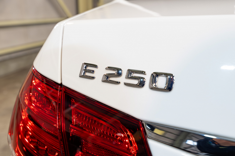 メルセデスベンツ Eクラス E250 AVG AMGｽﾎﾟｰﾂ&ﾚｰﾀﾞｰｾｰﾌﾃｲPKG　 後期ﾓﾃﾞﾙ 黒半革 ｼｰﾄﾋｰﾀｰ ｱﾝﾄﾞﾛｲﾄﾞﾅﾋﾞ 360ｶﾒﾗ LEDﾍｯﾄﾞﾗｲﾄ AMGｴｱﾛ&18ｲﾝﾁAW　2年保証