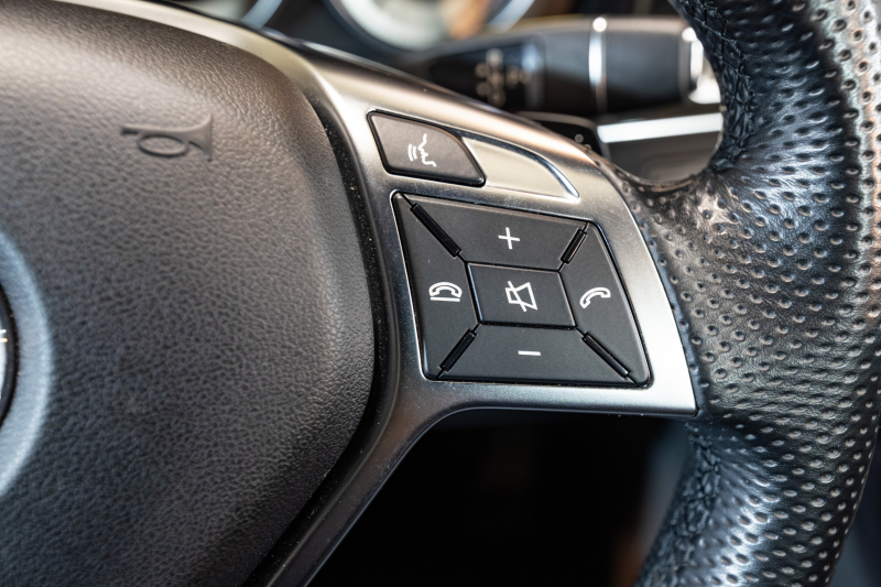 メルセデスベンツ Eクラス E250 AVG AMGｽﾎﾟｰﾂ&ﾚｰﾀﾞｰｾｰﾌﾃｲPKG　 後期ﾓﾃﾞﾙ 黒半革 ｼｰﾄﾋｰﾀｰ ｱﾝﾄﾞﾛｲﾄﾞﾅﾋﾞ 360ｶﾒﾗ LEDﾍｯﾄﾞﾗｲﾄ AMGｴｱﾛ&18ｲﾝﾁAW　2年保証