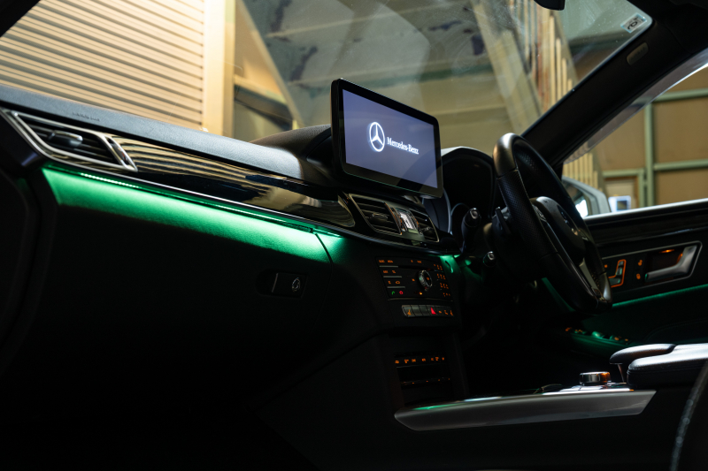 メルセデスベンツ Eクラス E250 AVG AMGｽﾎﾟｰﾂ&ﾚｰﾀﾞｰｾｰﾌﾃｲPKG　 後期ﾓﾃﾞﾙ 黒半革 ｼｰﾄﾋｰﾀｰ ｱﾝﾄﾞﾛｲﾄﾞﾅﾋﾞ 360ｶﾒﾗ LEDﾍｯﾄﾞﾗｲﾄ AMGｴｱﾛ&18ｲﾝﾁAW　2年保証