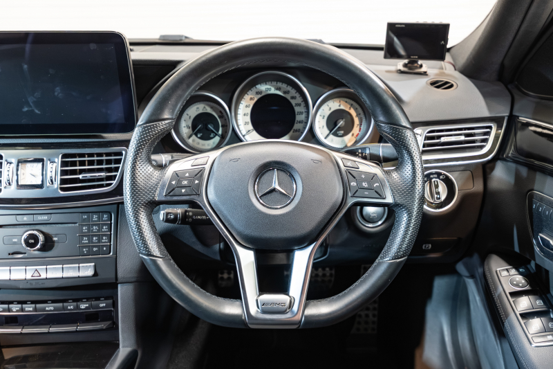 メルセデスベンツ Eクラス E250 AVG AMGｽﾎﾟｰﾂ&ﾚｰﾀﾞｰｾｰﾌﾃｲPKG　 後期ﾓﾃﾞﾙ 黒半革 ｼｰﾄﾋｰﾀｰ ｱﾝﾄﾞﾛｲﾄﾞﾅﾋﾞ 360ｶﾒﾗ LEDﾍｯﾄﾞﾗｲﾄ AMGｴｱﾛ&18ｲﾝﾁAW　2年保証