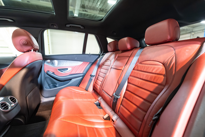 メルセデスベンツ Cクラス C200 ﾜｺﾞﾝ ﾚｻﾞｰEXC&ﾚｰﾀﾞｰｾｰﾌﾃｨPKG　後期 赤革 ｻﾝﾙｰﾌ ｼｰﾄﾋｰﾀｰ 純正ﾅﾋﾞ ﾌﾙｾｸﾞTV ﾌﾞﾙﾒｽﾀｰ CarPlay ﾍｯﾄﾞｱｯﾌﾟD Bｶﾒﾗ ﾏﾙﾁﾋﾞｰﾑLED  AMGｴｱﾛ&18ｲﾝﾁAW　2年保証