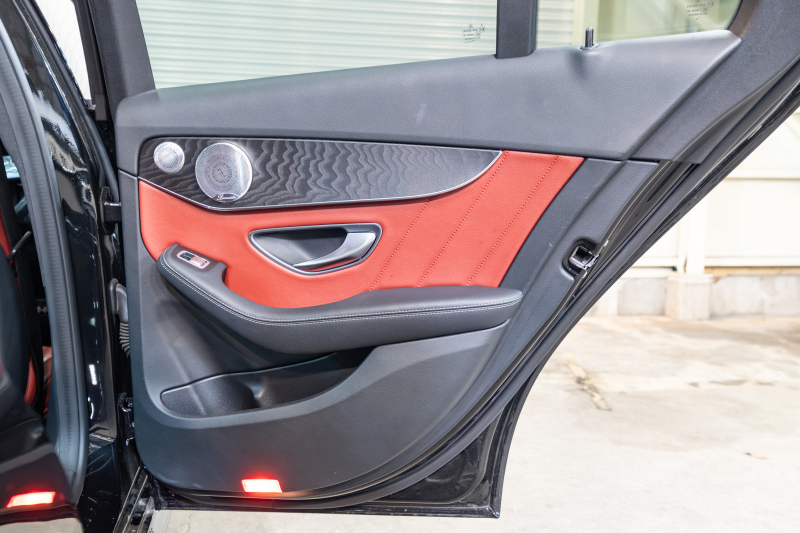 メルセデスベンツ Cクラス C200 ﾜｺﾞﾝ ﾚｻﾞｰEXC&ﾚｰﾀﾞｰｾｰﾌﾃｨPKG　後期 赤革 ｻﾝﾙｰﾌ ｼｰﾄﾋｰﾀｰ 純正ﾅﾋﾞ ﾌﾙｾｸﾞTV ﾌﾞﾙﾒｽﾀｰ CarPlay ﾍｯﾄﾞｱｯﾌﾟD Bｶﾒﾗ ﾏﾙﾁﾋﾞｰﾑLED  AMGｴｱﾛ&18ｲﾝﾁAW　2年保証