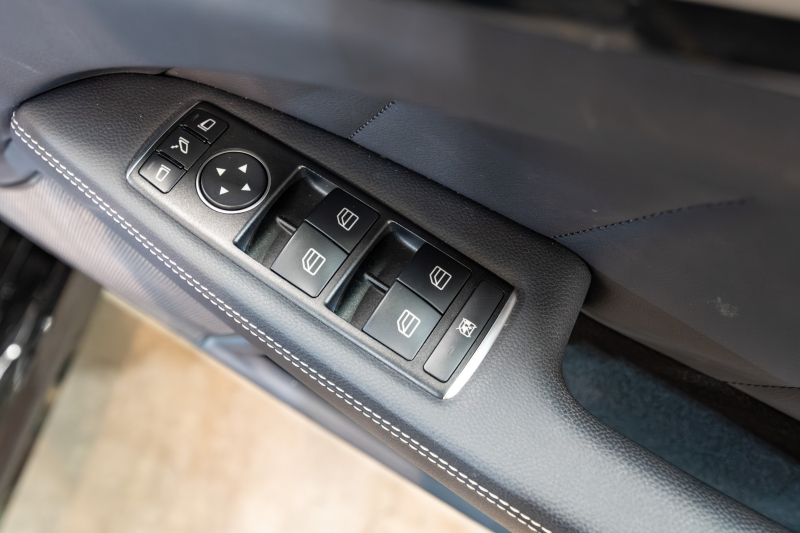 メルセデスベンツ CLS CLS400 AMGﾗｲﾝ ﾚｰﾀﾞｰｾｰﾌﾃｨPKG　後期ﾓﾃﾞﾙ 黒革 ｼｰﾄﾋｰﾀｰ SR 純正ﾅﾋﾞ ﾌﾙｾｸﾞTV 360ｶﾒﾗ ﾏﾙﾁﾋﾞｰﾑLED 自動Rｹﾞｰﾄ ｴｱｻｽ AMGｴｱﾛ&19AW　2年保証