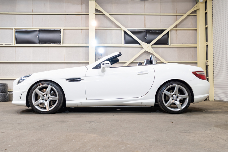 メルセデスベンツ SLKクラス SLK200 ｴｸｽｸﾙｰｼﾌﾞ ﾚｰﾀﾞｰSP　黒革 9速AT ｼｰﾄﾋｰﾀｰ ﾏｼﾞｯｸｽｶｲR ｴｱｽｶｰﾌ 純正ﾅﾋﾞ ﾌﾙｾｸﾞTV MBﾛｺﾞﾌﾞﾚｰｷ ｷｰﾚｽ ｷｾﾉﾝ AMGｴｱﾛ&18ｲﾝﾁAW 　2年保証
