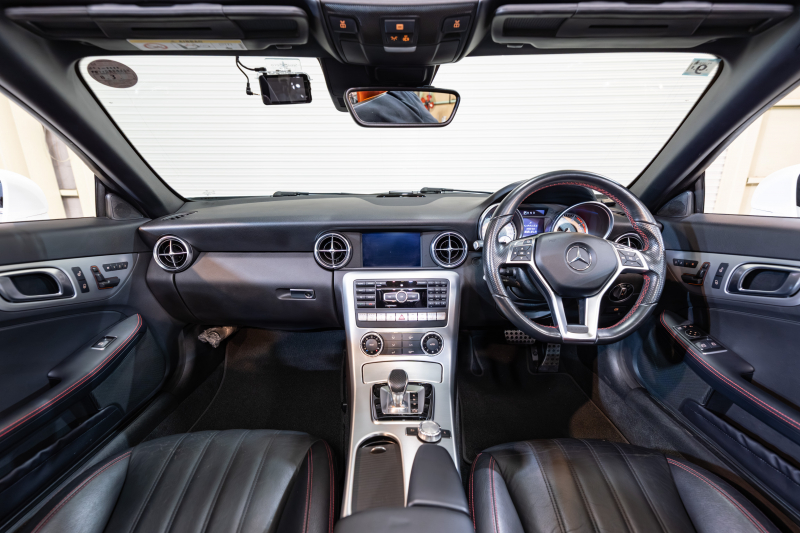 メルセデスベンツ SLKクラス SLK200 ｴｸｽｸﾙｰｼﾌﾞ ﾚｰﾀﾞｰSP　黒革 9速AT ｼｰﾄﾋｰﾀｰ ﾏｼﾞｯｸｽｶｲR ｴｱｽｶｰﾌ 純正ﾅﾋﾞ ﾌﾙｾｸﾞTV MBﾛｺﾞﾌﾞﾚｰｷ ｷｰﾚｽ ｷｾﾉﾝ AMGｴｱﾛ&18ｲﾝﾁAW 　2年保証