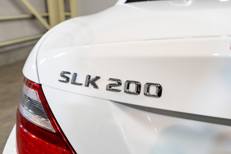 メルセデスベンツ SLKクラス SLK200 ｴｸｽｸﾙｰｼﾌﾞ ﾚｰﾀﾞｰSP　黒革 9速AT ｼｰﾄﾋｰﾀｰ ﾏｼﾞｯｸｽｶｲR ｴｱｽｶｰﾌ 純正ﾅﾋﾞ ﾌﾙｾｸﾞTV MBﾛｺﾞﾌﾞﾚｰｷ ｷｰﾚｽ ｷｾﾉﾝ AMGｴｱﾛ&18ｲﾝﾁAW 　2年保証