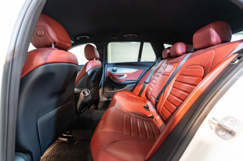 メルセデスベンツ Cクラス C200ﾜｺﾞﾝ ｽﾎﾟｰﾂ 本革仕様 ﾚｰﾀﾞｰｾｰﾌﾃｨPKG　赤革 ｼｰﾄﾋｰﾀｰ HDDﾅﾋﾞ 純正ﾅﾋﾞ ﾌﾙｾｸﾞTV BT Bｶﾒﾗ LEDﾍｯﾄﾞ 自動Rｹﾞｰﾄ/ﾊﾝｽﾞﾌﾘｰA AMGｴｱﾛ&18ｲﾝﾁAW　2年保証