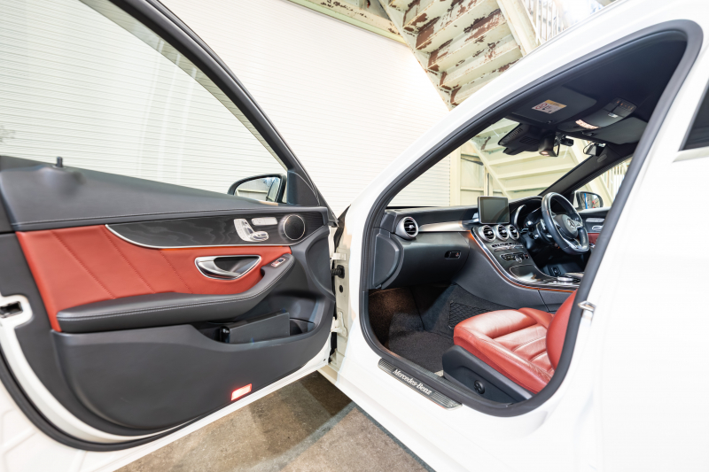 メルセデスベンツ Cクラス C200ﾜｺﾞﾝ ｽﾎﾟｰﾂ 本革仕様 ﾚｰﾀﾞｰｾｰﾌﾃｨPKG　赤革 ｼｰﾄﾋｰﾀｰ HDDﾅﾋﾞ 純正ﾅﾋﾞ ﾌﾙｾｸﾞTV BT Bｶﾒﾗ LEDﾍｯﾄﾞ 自動Rｹﾞｰﾄ/ﾊﾝｽﾞﾌﾘｰA AMGｴｱﾛ&18ｲﾝﾁAW　2年保証