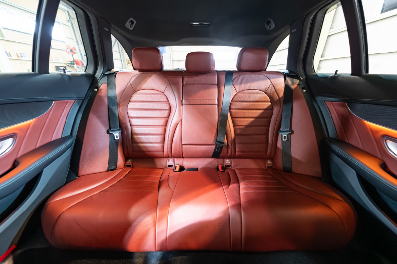 メルセデスベンツ Cクラス C200ﾜｺﾞﾝ ｽﾎﾟｰﾂ 本革仕様 ﾚｰﾀﾞｰｾｰﾌﾃｨPKG　赤革 ｼｰﾄﾋｰﾀｰ HDDﾅﾋﾞ 純正ﾅﾋﾞ ﾌﾙｾｸﾞTV BT Bｶﾒﾗ LEDﾍｯﾄﾞ 自動Rｹﾞｰﾄ/ﾊﾝｽﾞﾌﾘｰA AMGｴｱﾛ&18ｲﾝﾁAW　2年保証