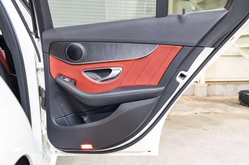 メルセデスベンツ Cクラス C200ﾜｺﾞﾝ ｽﾎﾟｰﾂ 本革仕様 ﾚｰﾀﾞｰｾｰﾌﾃｨPKG　赤革 ｼｰﾄﾋｰﾀｰ HDDﾅﾋﾞ 純正ﾅﾋﾞ ﾌﾙｾｸﾞTV BT Bｶﾒﾗ LEDﾍｯﾄﾞ 自動Rｹﾞｰﾄ/ﾊﾝｽﾞﾌﾘｰA AMGｴｱﾛ&18ｲﾝﾁAW　2年保証