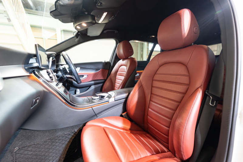 メルセデスベンツ Cクラス C200ﾜｺﾞﾝ ｽﾎﾟｰﾂ 本革仕様 ﾚｰﾀﾞｰｾｰﾌﾃｨPKG　赤革 ｼｰﾄﾋｰﾀｰ HDDﾅﾋﾞ 純正ﾅﾋﾞ ﾌﾙｾｸﾞTV BT Bｶﾒﾗ LEDﾍｯﾄﾞ 自動Rｹﾞｰﾄ/ﾊﾝｽﾞﾌﾘｰA AMGｴｱﾛ&18ｲﾝﾁAW　2年保証