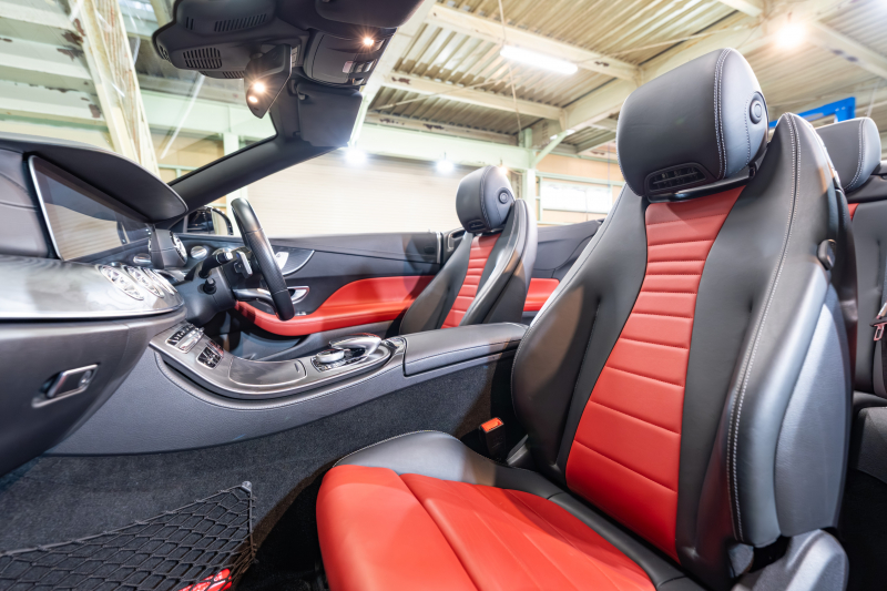 メルセデスベンツ Eクラス E200 ｶﾌﾞﾘｵﾚ ｽﾎﾟｰﾂ ﾚｰﾀﾞｰｾｰﾌﾃｨPKG 　赤幌 黒革 ｼｰﾄﾋｰﾀｰ 純正ﾅﾋﾞ ﾌﾙｾｸﾞTV CarPlay HUD ﾏﾙﾁﾋﾞｰﾑLED ﾌﾞﾙﾒｽﾀｰ ﾏﾙﾁｶﾗｰｱﾝﾋﾞｴﾝﾄﾗｲﾄ AMGｴｱﾛ&19ｲﾝﾁAW　2年保証