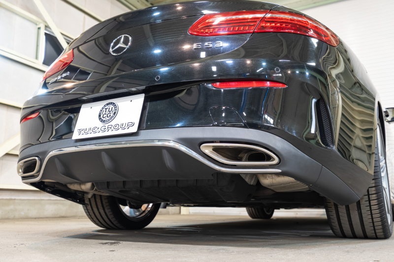 メルセデスベンツ Eクラス E200 ｶﾌﾞﾘｵﾚ ｽﾎﾟｰﾂ ﾚｰﾀﾞｰｾｰﾌﾃｨPKG 　赤幌 黒革 ｼｰﾄﾋｰﾀｰ 純正ﾅﾋﾞ ﾌﾙｾｸﾞTV CarPlay HUD ﾏﾙﾁﾋﾞｰﾑLED ﾌﾞﾙﾒｽﾀｰ ﾏﾙﾁｶﾗｰｱﾝﾋﾞｴﾝﾄﾗｲﾄ AMGｴｱﾛ&19ｲﾝﾁAW　2年保証