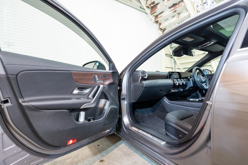 メルセデスベンツ Aクラス A250ｾﾀﾞﾝ 4MATIC ﾚｻﾞｰEXC&ｱﾄﾞﾊﾞﾝｽﾄﾞ&ﾅﾋﾞｹﾞｰｼｮﾝ&ﾚｰﾀﾞｰSP　黒革 ﾊﾟﾉﾗﾏSR MBUXﾅﾋﾞ ﾌﾙｾｸﾞ 360ｶﾒﾗ ﾜｲﾔﾚｽﾁｬｰｼﾞ ﾍｯﾄﾞｱｯﾌﾟD ADVｽﾋﾟｰｶｰ LEDﾍｯﾄﾞﾗｲﾄ　2年保証