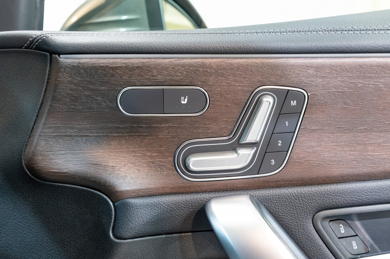 メルセデスベンツ Aクラス A250ｾﾀﾞﾝ 4MATIC ﾚｻﾞｰEXC&ｱﾄﾞﾊﾞﾝｽﾄﾞ&ﾅﾋﾞｹﾞｰｼｮﾝ&ﾚｰﾀﾞｰSP　黒革 ﾊﾟﾉﾗﾏSR MBUXﾅﾋﾞ ﾌﾙｾｸﾞ 360ｶﾒﾗ ﾜｲﾔﾚｽﾁｬｰｼﾞ ﾍｯﾄﾞｱｯﾌﾟD ADVｽﾋﾟｰｶｰ LEDﾍｯﾄﾞﾗｲﾄ　2年保証