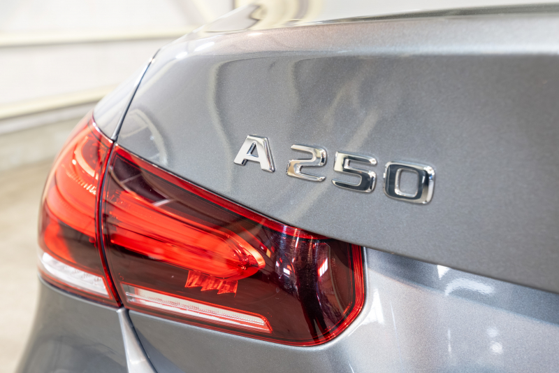 メルセデスベンツ Aクラス A250ｾﾀﾞﾝ 4MATIC ﾚｻﾞｰEXC&ｱﾄﾞﾊﾞﾝｽﾄﾞ&ﾅﾋﾞｹﾞｰｼｮﾝ&ﾚｰﾀﾞｰSP　黒革 ﾊﾟﾉﾗﾏSR MBUXﾅﾋﾞ ﾌﾙｾｸﾞ 360ｶﾒﾗ ﾜｲﾔﾚｽﾁｬｰｼﾞ ﾍｯﾄﾞｱｯﾌﾟD ADVｽﾋﾟｰｶｰ LEDﾍｯﾄﾞﾗｲﾄ　2年保証