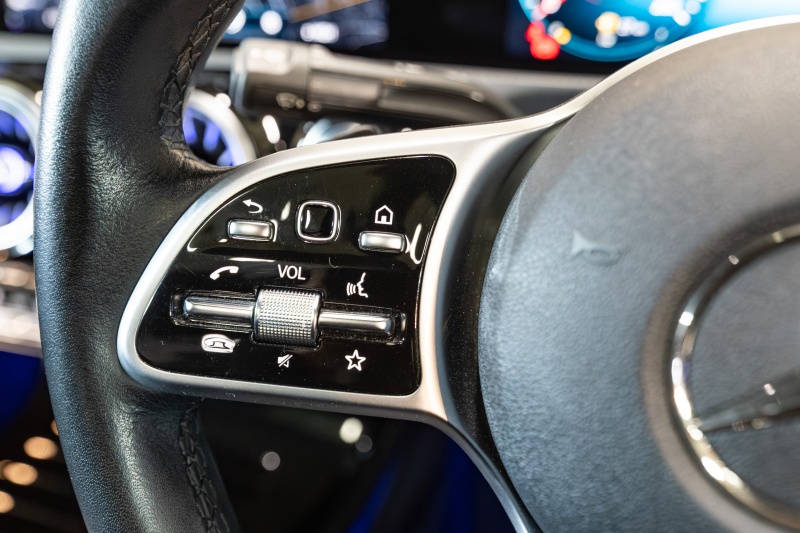 メルセデスベンツ Aクラス A250ｾﾀﾞﾝ 4MATIC ﾚｻﾞｰEXC&ｱﾄﾞﾊﾞﾝｽﾄﾞ&ﾅﾋﾞｹﾞｰｼｮﾝ&ﾚｰﾀﾞｰSP　黒革 ﾊﾟﾉﾗﾏSR MBUXﾅﾋﾞ ﾌﾙｾｸﾞ 360ｶﾒﾗ ﾜｲﾔﾚｽﾁｬｰｼﾞ ﾍｯﾄﾞｱｯﾌﾟD ADVｽﾋﾟｰｶｰ LEDﾍｯﾄﾞﾗｲﾄ　2年保証