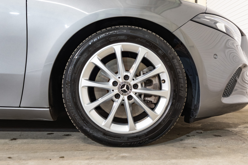 メルセデスベンツ Aクラス A250ｾﾀﾞﾝ 4MATIC ﾚｻﾞｰEXC&ｱﾄﾞﾊﾞﾝｽﾄﾞ&ﾅﾋﾞｹﾞｰｼｮﾝ&ﾚｰﾀﾞｰSP　黒革 ﾊﾟﾉﾗﾏSR MBUXﾅﾋﾞ ﾌﾙｾｸﾞ 360ｶﾒﾗ ﾜｲﾔﾚｽﾁｬｰｼﾞ ﾍｯﾄﾞｱｯﾌﾟD ADVｽﾋﾟｰｶｰ LEDﾍｯﾄﾞﾗｲﾄ　2年保証