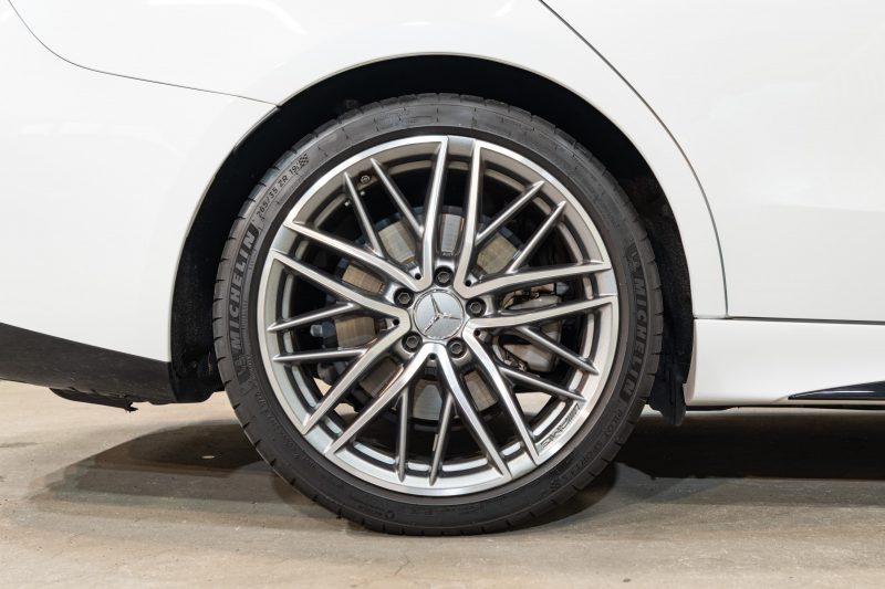 AMG Cクラス C43 4MATIC ｽﾃｰｼｮﾝﾜｺﾞﾝ ﾚｰﾀﾞｰSP BSG搭載　黒革 ﾊﾟﾉﾗﾏSR  MBUXﾅﾋﾞ ﾌﾞﾙﾒｽﾀｰ HUD 360ｶﾒﾗ 自動Rｹﾞｰﾄ AMGｻｽﾍﾟﾝｼｮﾝ AMGﾘｱﾙﾊﾟﾌｫｰﾏﾝｽｻｳﾝﾄﾞ AMGﾅｲﾄPKG AMGｴｱﾛ&19ｲﾝﾁAW　2年保証付