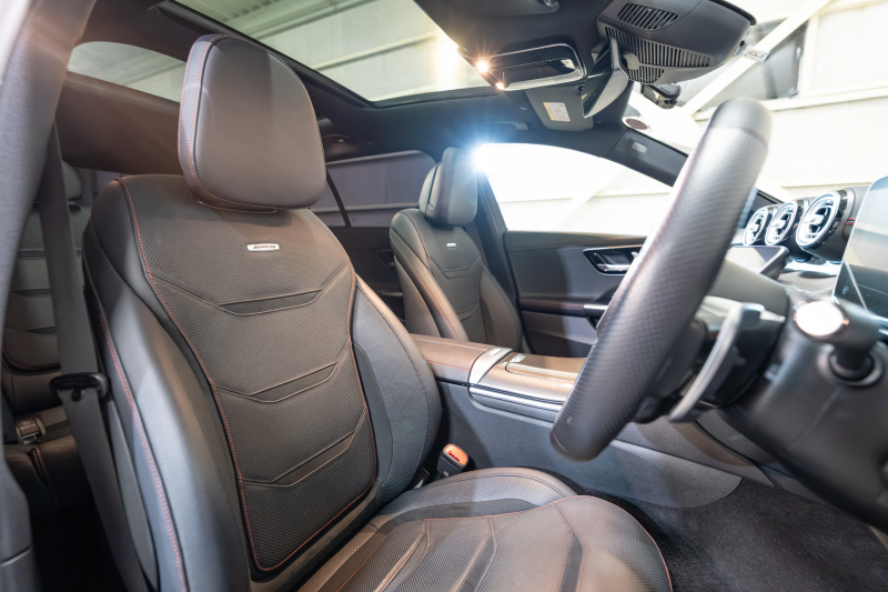 AMG Cクラス C43 4MATIC ｽﾃｰｼｮﾝﾜｺﾞﾝ ﾚｰﾀﾞｰSP BSG搭載　黒革 ﾊﾟﾉﾗﾏSR  MBUXﾅﾋﾞ ﾌﾞﾙﾒｽﾀｰ HUD 360ｶﾒﾗ 自動Rｹﾞｰﾄ AMGｻｽﾍﾟﾝｼｮﾝ AMGﾘｱﾙﾊﾟﾌｫｰﾏﾝｽｻｳﾝﾄﾞ AMGﾅｲﾄPKG AMGｴｱﾛ&19ｲﾝﾁAW　2年保証付