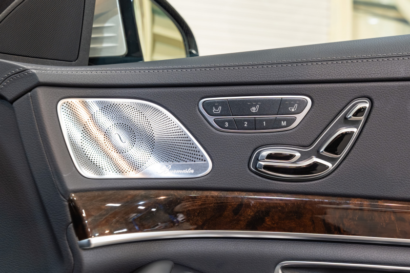 メルセデスベンツ Sクラス S400dﾛﾝｸﾞ ﾚｻﾞｰｴｸｽｸﾙｰｼﾌﾞ&ｼｮｰﾌｧｰPKG　後期 黒革 ﾊﾟﾉﾗﾏSR ﾅﾋﾞTV ｼｮｰﾌｧｰﾎﾟｼﾞｼｮﾝ ﾘｱｴﾝﾀｰ ｲｰｼﾞｰｸﾛｰｼﾞｬｰ 自動ﾄﾗﾝｸ ﾌｯﾄｵｰﾌﾟﾅｰ ｴｱﾊﾞﾗﾝｽP ﾏﾙﾁﾋﾞｰﾑLED　2年保証