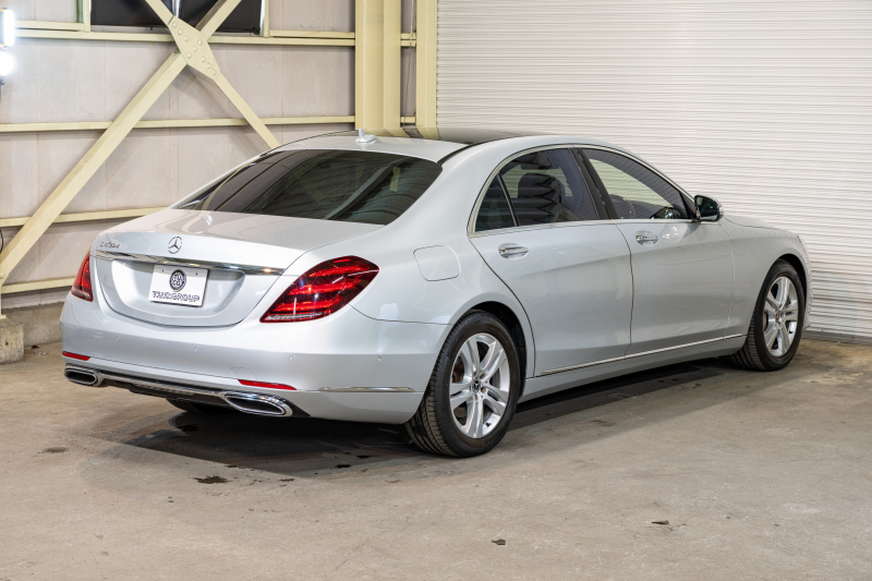 メルセデスベンツ Sクラス S400dﾛﾝｸﾞ ﾚｻﾞｰｴｸｽｸﾙｰｼﾌﾞ&ｼｮｰﾌｧｰPKG　後期 黒革 ﾊﾟﾉﾗﾏSR ﾅﾋﾞTV ｼｮｰﾌｧｰﾎﾟｼﾞｼｮﾝ ﾘｱｴﾝﾀｰ ｲｰｼﾞｰｸﾛｰｼﾞｬｰ 自動ﾄﾗﾝｸ ﾌｯﾄｵｰﾌﾟﾅｰ ｴｱﾊﾞﾗﾝｽP ﾏﾙﾁﾋﾞｰﾑLED　2年保証