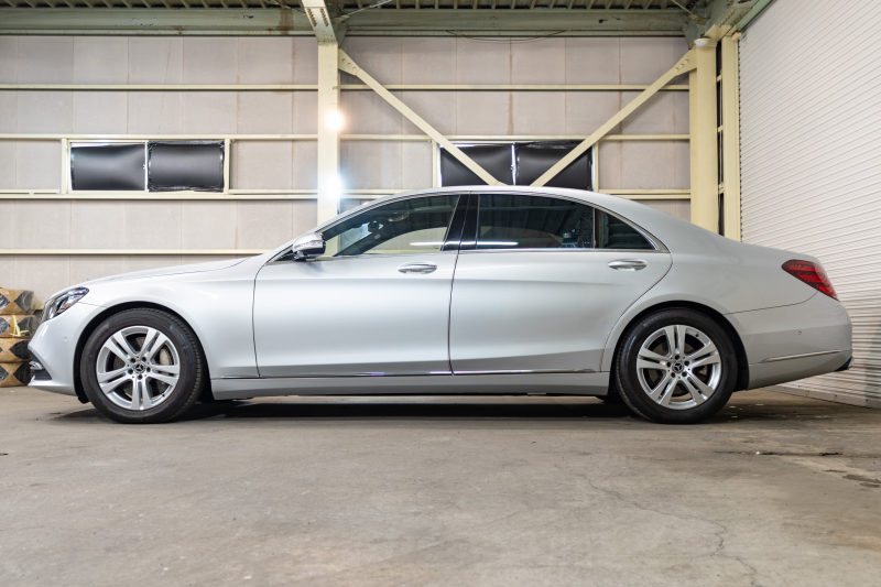 メルセデスベンツ Sクラス S400dﾛﾝｸﾞ ﾚｻﾞｰｴｸｽｸﾙｰｼﾌﾞ&ｼｮｰﾌｧｰPKG　後期 黒革 ﾊﾟﾉﾗﾏSR ﾅﾋﾞTV ｼｮｰﾌｧｰﾎﾟｼﾞｼｮﾝ ﾘｱｴﾝﾀｰ ｲｰｼﾞｰｸﾛｰｼﾞｬｰ 自動ﾄﾗﾝｸ ﾌｯﾄｵｰﾌﾟﾅｰ ｴｱﾊﾞﾗﾝｽP ﾏﾙﾁﾋﾞｰﾑLED　2年保証