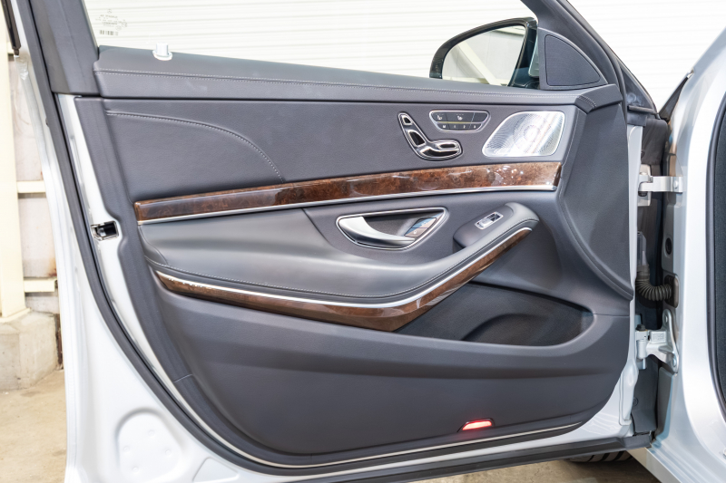 メルセデスベンツ Sクラス S400dﾛﾝｸﾞ ﾚｻﾞｰｴｸｽｸﾙｰｼﾌﾞ&ｼｮｰﾌｧｰPKG　後期 黒革 ﾊﾟﾉﾗﾏSR ﾅﾋﾞTV ｼｮｰﾌｧｰﾎﾟｼﾞｼｮﾝ ﾘｱｴﾝﾀｰ ｲｰｼﾞｰｸﾛｰｼﾞｬｰ 自動ﾄﾗﾝｸ ﾌｯﾄｵｰﾌﾟﾅｰ ｴｱﾊﾞﾗﾝｽP ﾏﾙﾁﾋﾞｰﾑLED　2年保証