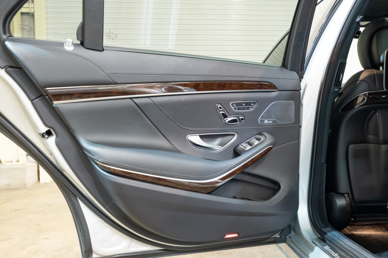 メルセデスベンツ Sクラス S400dﾛﾝｸﾞ ﾚｻﾞｰｴｸｽｸﾙｰｼﾌﾞ&ｼｮｰﾌｧｰPKG　後期 黒革 ﾊﾟﾉﾗﾏSR ﾅﾋﾞTV ｼｮｰﾌｧｰﾎﾟｼﾞｼｮﾝ ﾘｱｴﾝﾀｰ ｲｰｼﾞｰｸﾛｰｼﾞｬｰ 自動ﾄﾗﾝｸ ﾌｯﾄｵｰﾌﾟﾅｰ ｴｱﾊﾞﾗﾝｽP ﾏﾙﾁﾋﾞｰﾑLED　2年保証