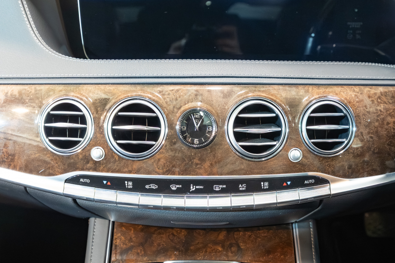 メルセデスベンツ Sクラス S400dﾛﾝｸﾞ ﾚｻﾞｰｴｸｽｸﾙｰｼﾌﾞ&ｼｮｰﾌｧｰPKG　後期 黒革 ﾊﾟﾉﾗﾏSR ﾅﾋﾞTV ｼｮｰﾌｧｰﾎﾟｼﾞｼｮﾝ ﾘｱｴﾝﾀｰ ｲｰｼﾞｰｸﾛｰｼﾞｬｰ 自動ﾄﾗﾝｸ ﾌｯﾄｵｰﾌﾟﾅｰ ｴｱﾊﾞﾗﾝｽP ﾏﾙﾁﾋﾞｰﾑLED　2年保証