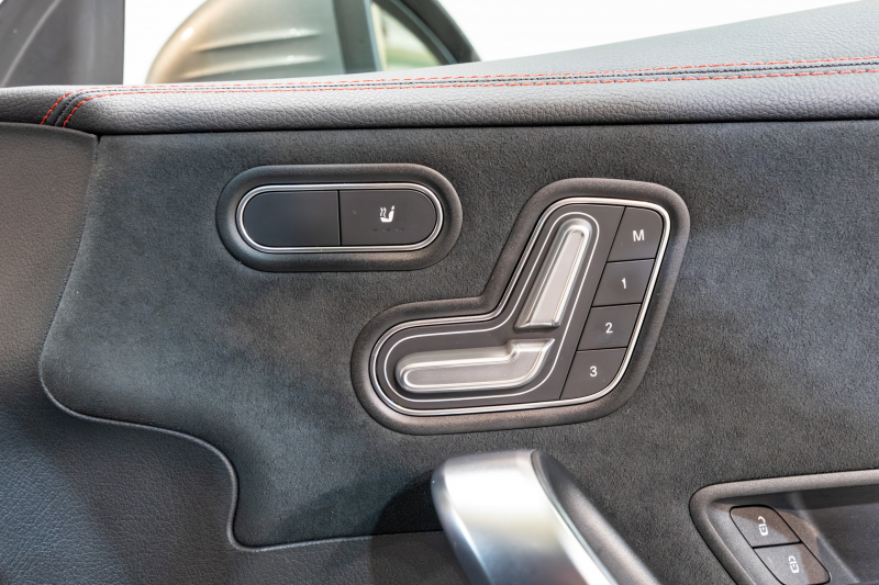 メルセデスベンツ CLAクラス CLA200d ｼｭｰﾃｨﾝｸﾞﾌﾞﾚｰｸ AMGﾗｲﾝ ﾚｰﾀﾞｰPKG　1ｵﾅ ﾊｰﾌ革 ｼｰﾄﾋｰﾀｰ ﾊﾟﾉﾗﾏSR MBUXﾅﾋﾞ ﾌﾙｾｸﾞTV 360ｶﾒﾗ ﾍｯﾄﾞｱｯﾌﾟD ﾏﾙﾁﾋﾞｰﾑLED AMGｴｱﾛ&18ｲﾝﾁAW　2年保証付