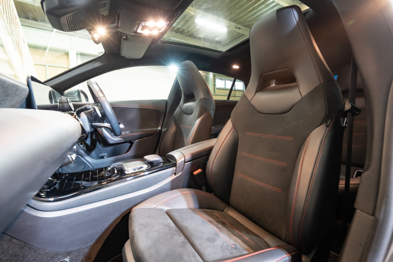 メルセデスベンツ CLAクラス CLA200d ｼｭｰﾃｨﾝｸﾞﾌﾞﾚｰｸ AMGﾗｲﾝ ﾚｰﾀﾞｰPKG　1ｵﾅ ﾊｰﾌ革 ｼｰﾄﾋｰﾀｰ ﾊﾟﾉﾗﾏSR MBUXﾅﾋﾞ ﾌﾙｾｸﾞTV 360ｶﾒﾗ ﾍｯﾄﾞｱｯﾌﾟD ﾏﾙﾁﾋﾞｰﾑLED AMGｴｱﾛ&18ｲﾝﾁAW　2年保証付