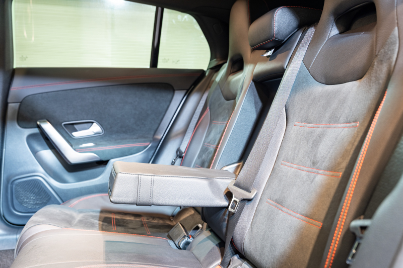 メルセデスベンツ CLAクラス CLA200d ｼｭｰﾃｨﾝｸﾞﾌﾞﾚｰｸ AMGﾗｲﾝ ﾚｰﾀﾞｰPKG　1ｵﾅ ﾊｰﾌ革 ｼｰﾄﾋｰﾀｰ ﾊﾟﾉﾗﾏSR MBUXﾅﾋﾞ ﾌﾙｾｸﾞTV 360ｶﾒﾗ ﾍｯﾄﾞｱｯﾌﾟD ﾏﾙﾁﾋﾞｰﾑLED AMGｴｱﾛ&18ｲﾝﾁAW　2年保証付