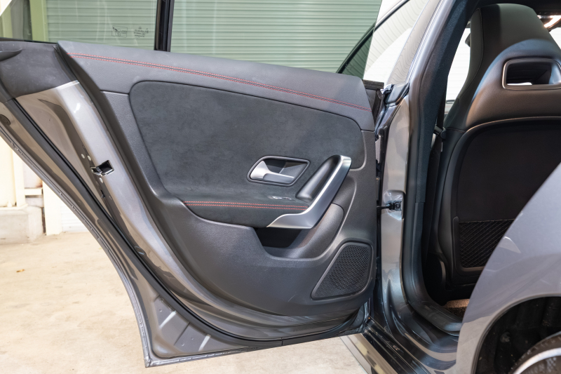 メルセデスベンツ CLAクラス CLA200d ｼｭｰﾃｨﾝｸﾞﾌﾞﾚｰｸ AMGﾗｲﾝ ﾚｰﾀﾞｰPKG　1ｵﾅ ﾊｰﾌ革 ｼｰﾄﾋｰﾀｰ ﾊﾟﾉﾗﾏSR MBUXﾅﾋﾞ ﾌﾙｾｸﾞTV 360ｶﾒﾗ ﾍｯﾄﾞｱｯﾌﾟD ﾏﾙﾁﾋﾞｰﾑLED AMGｴｱﾛ&18ｲﾝﾁAW　2年保証付