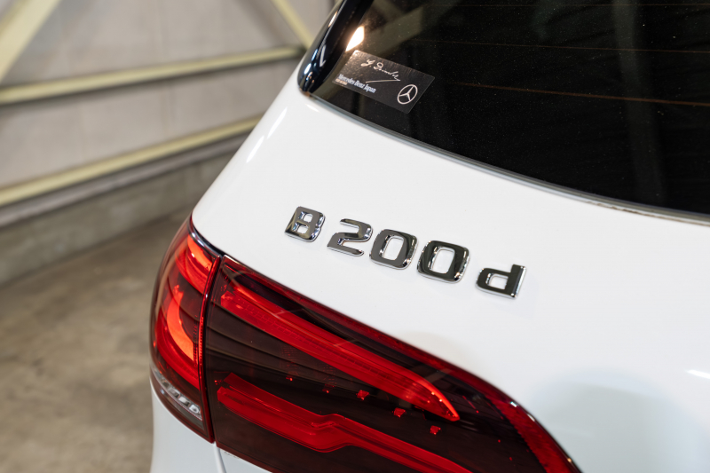 メルセデスベンツ Bクラス B200d ﾚｻﾞｰEXｸﾙｰｼﾌﾞ&ｱﾄﾞﾊﾞﾝｽﾄ&ﾅﾋﾞP RSP　ACC Pｽﾀ ECO 黒革 SR MBUXﾅﾋﾞ ﾌﾙｾｸﾞ Carplay 360 純正17ｲﾝﾁAW 自動Rｹﾞｰﾄ LED　2年保証付