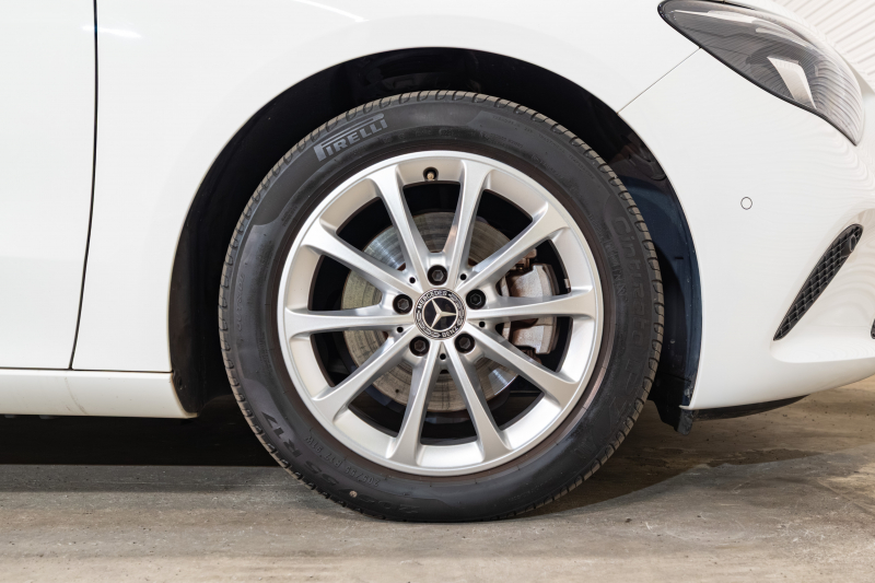 メルセデスベンツ Bクラス B200d ﾚｻﾞｰEXｸﾙｰｼﾌﾞ&ｱﾄﾞﾊﾞﾝｽﾄ&ﾅﾋﾞP RSP　ACC Pｽﾀ ECO 黒革 SR MBUXﾅﾋﾞ ﾌﾙｾｸﾞ Carplay 360 純正17ｲﾝﾁAW 自動Rｹﾞｰﾄ LED　2年保証付