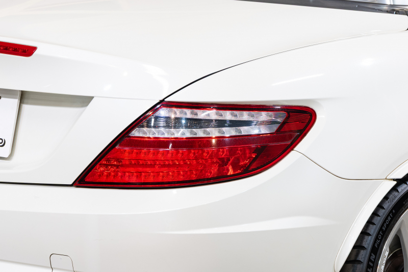メルセデスベンツ SLKクラス SLK200 BE−EF AMGｽﾎﾟｰﾂ&ﾚｰﾀﾞｰP　ACC 黒革 ﾏｼﾞｯｸｽｶｲR HDDﾅﾋﾞ ﾌﾙｾｸﾞ BTｵｰﾃﾞｨｵ&TEL  AMGｴｱﾛ&18ｲﾝﾁAW ｷｾﾉﾝ　2年保証付