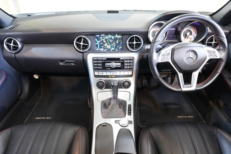 メルセデスベンツ SLKクラス SLK200 BE−EF AMGｽﾎﾟｰﾂ&ﾚｰﾀﾞｰP　ACC 黒革 ﾏｼﾞｯｸｽｶｲR HDDﾅﾋﾞ ﾌﾙｾｸﾞ BTｵｰﾃﾞｨｵ&TEL  AMGｴｱﾛ&18ｲﾝﾁAW ｷｾﾉﾝ　2年保証付