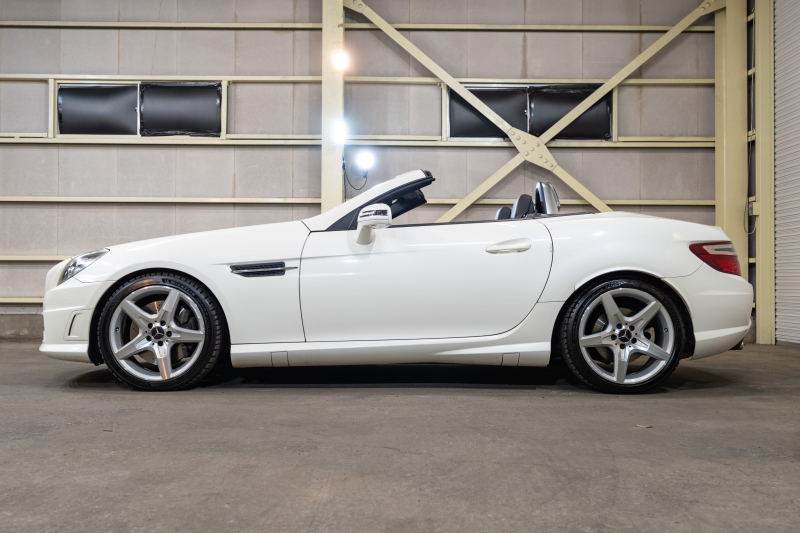 メルセデスベンツ SLKクラス SLK200 BE−EF AMGｽﾎﾟｰﾂ&ﾚｰﾀﾞｰP　ACC 黒革 ﾏｼﾞｯｸｽｶｲR HDDﾅﾋﾞ ﾌﾙｾｸﾞ BTｵｰﾃﾞｨｵ&TEL  AMGｴｱﾛ&18ｲﾝﾁAW ｷｾﾉﾝ　2年保証付