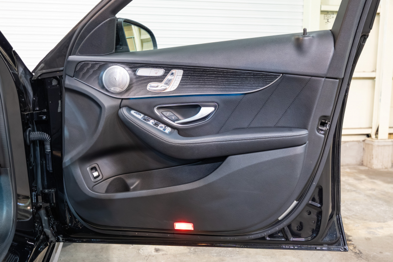 メルセデスベンツ Cクラス C220d ﾜｺﾞﾝ ﾛｰﾚｳｽED AMGﾗｲﾝ ﾚｰﾀﾞｰｾｰﾌﾃｨPKG　黒革 ｼｰﾄﾋｰﾀｰ 純正ﾅﾋﾞ ﾌﾙｾｸﾞTV BT Bｶﾒﾗ LEDﾍｯﾄﾞ ｴｱｻｽ 自動Rｹﾞｰﾄ AMGｴｱﾛ&18ｲﾝﾁAW　2年保証