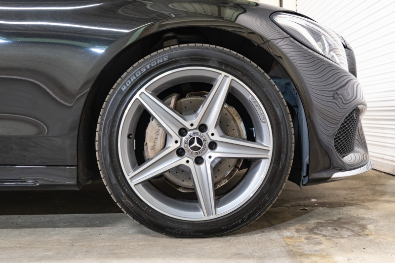 メルセデスベンツ Cクラス C220d ﾜｺﾞﾝ ﾛｰﾚｳｽED AMGﾗｲﾝ ﾚｰﾀﾞｰｾｰﾌﾃｨPKG　黒革 ｼｰﾄﾋｰﾀｰ 純正ﾅﾋﾞ ﾌﾙｾｸﾞTV BT Bｶﾒﾗ LEDﾍｯﾄﾞ ｴｱｻｽ 自動Rｹﾞｰﾄ AMGｴｱﾛ&18ｲﾝﾁAW　2年保証