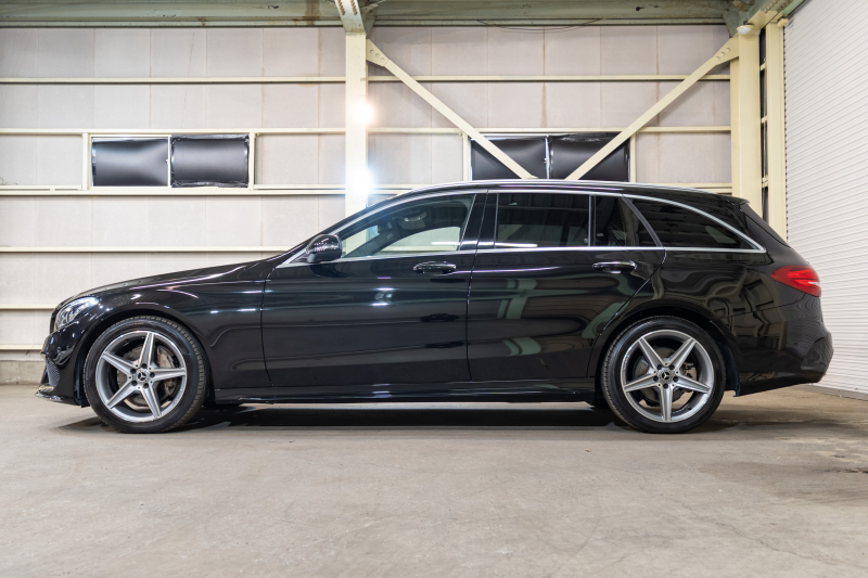 メルセデスベンツ Cクラス C220d ﾜｺﾞﾝ ﾛｰﾚｳｽED AMGﾗｲﾝ ﾚｰﾀﾞｰｾｰﾌﾃｨPKG　黒革 ｼｰﾄﾋｰﾀｰ 純正ﾅﾋﾞ ﾌﾙｾｸﾞTV BT Bｶﾒﾗ LEDﾍｯﾄﾞ ｴｱｻｽ 自動Rｹﾞｰﾄ AMGｴｱﾛ&18ｲﾝﾁAW　2年保証