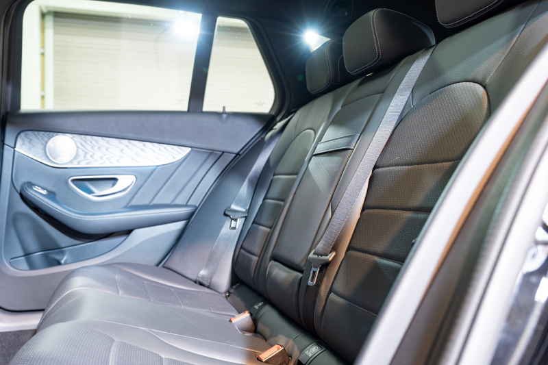 メルセデスベンツ Cクラス C220d ﾜｺﾞﾝ ﾛｰﾚｳｽED AMGﾗｲﾝ ﾚｰﾀﾞｰｾｰﾌﾃｨPKG　黒革 ｼｰﾄﾋｰﾀｰ 純正ﾅﾋﾞ ﾌﾙｾｸﾞTV BT Bｶﾒﾗ LEDﾍｯﾄﾞ ｴｱｻｽ 自動Rｹﾞｰﾄ AMGｴｱﾛ&18ｲﾝﾁAW　2年保証