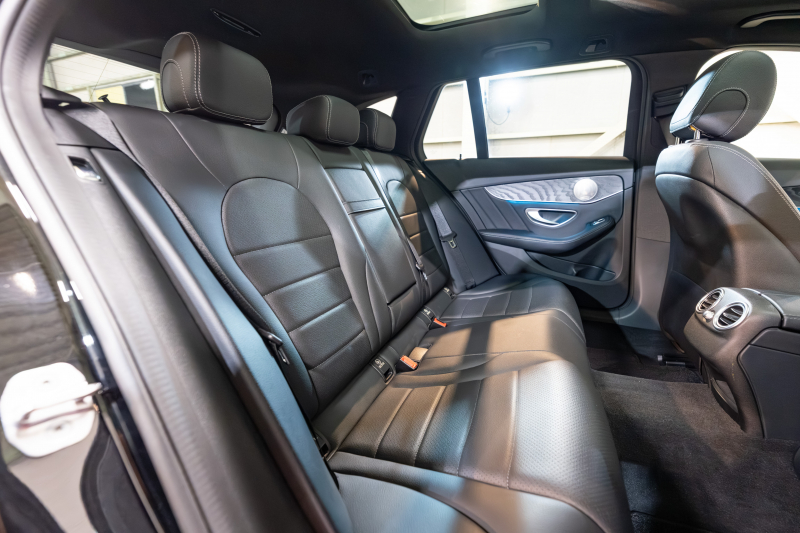 メルセデスベンツ Cクラス C220d ﾜｺﾞﾝ ﾛｰﾚｳｽED AMGﾗｲﾝ ﾚｰﾀﾞｰｾｰﾌﾃｨPKG　黒革 ｼｰﾄﾋｰﾀｰ 純正ﾅﾋﾞ ﾌﾙｾｸﾞTV BT Bｶﾒﾗ LEDﾍｯﾄﾞ ｴｱｻｽ 自動Rｹﾞｰﾄ AMGｴｱﾛ&18ｲﾝﾁAW　2年保証