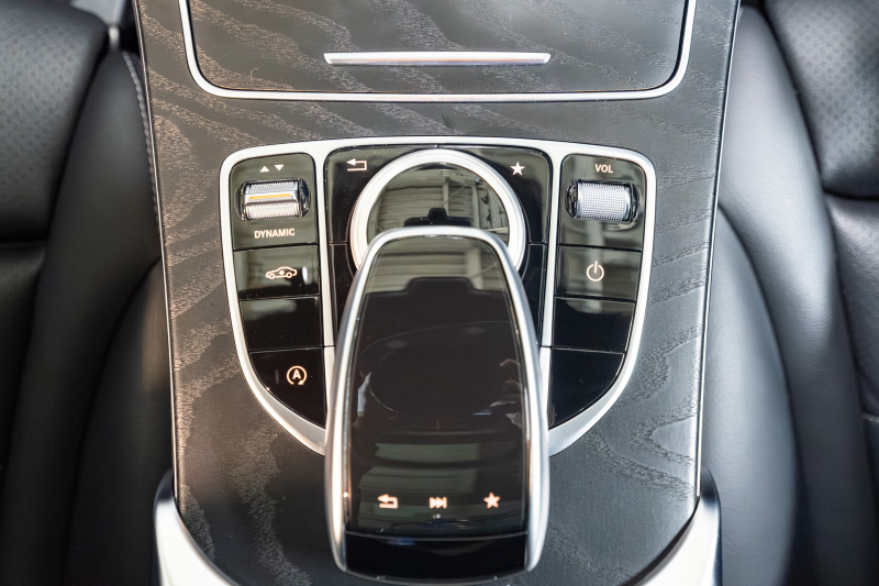 メルセデスベンツ Cクラス C220d ﾜｺﾞﾝ ﾛｰﾚｳｽED AMGﾗｲﾝ ﾚｰﾀﾞｰｾｰﾌﾃｨPKG　黒革 ｼｰﾄﾋｰﾀｰ 純正ﾅﾋﾞ ﾌﾙｾｸﾞTV BT Bｶﾒﾗ LEDﾍｯﾄﾞ ｴｱｻｽ 自動Rｹﾞｰﾄ AMGｴｱﾛ&18ｲﾝﾁAW　2年保証