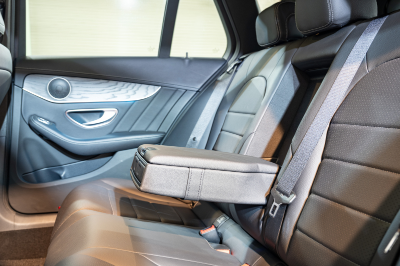 メルセデスベンツ Cクラス C200ﾜｺﾞﾝ ｽﾎﾟｰﾂ ﾚｰﾀﾞｰｾｰﾌﾃｨPKG　黒革 ｼｰﾄﾋｰﾀｰ HDDﾅﾋﾞ 純正ﾅﾋﾞ ﾌﾙｾｸﾞTV BT Bｶﾒﾗ LEDﾍｯﾄﾞ 自動Rｹﾞｰﾄ AMGｴｱﾛ&18ｲﾝﾁAW　2年保証付